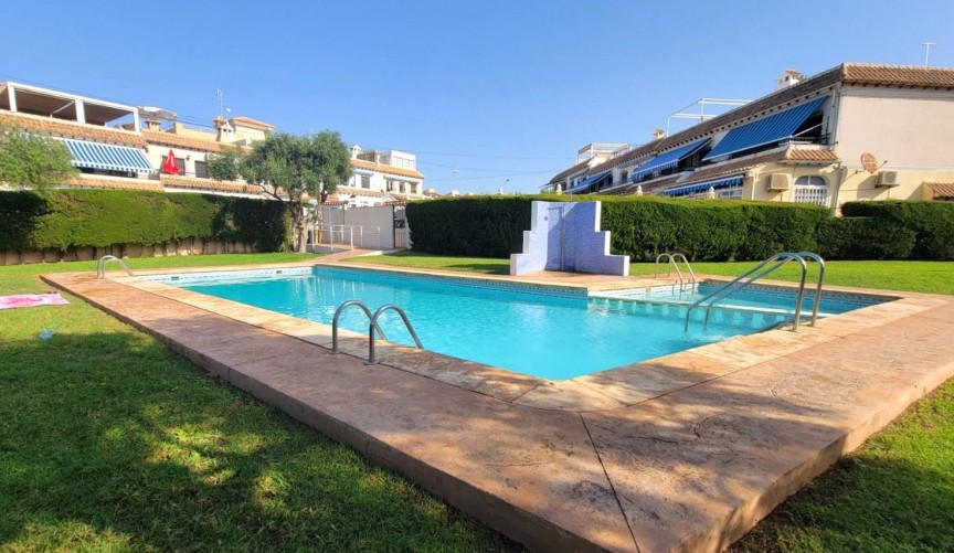 Reventa - Bungalow -
Torrevieja - Los Frutales