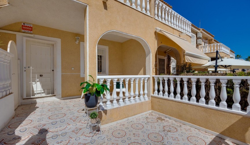 Reventa - Bungalow -
Torrevieja - Los Frutales