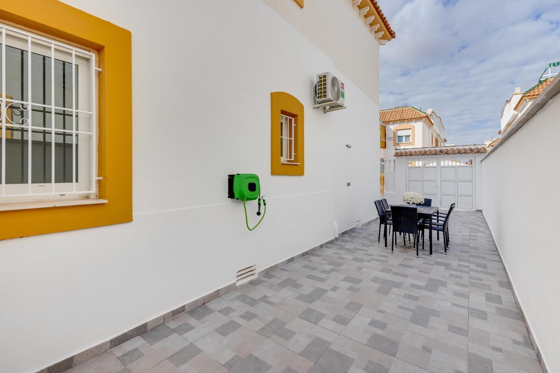 Reventa - Bungalow -
Torrevieja - PARQUE DE LAS NACIONES