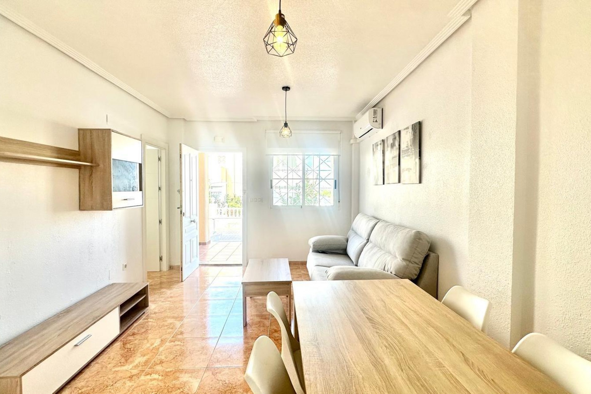 Reventa - Bungalow -
Torrevieja - Playa de los Locos