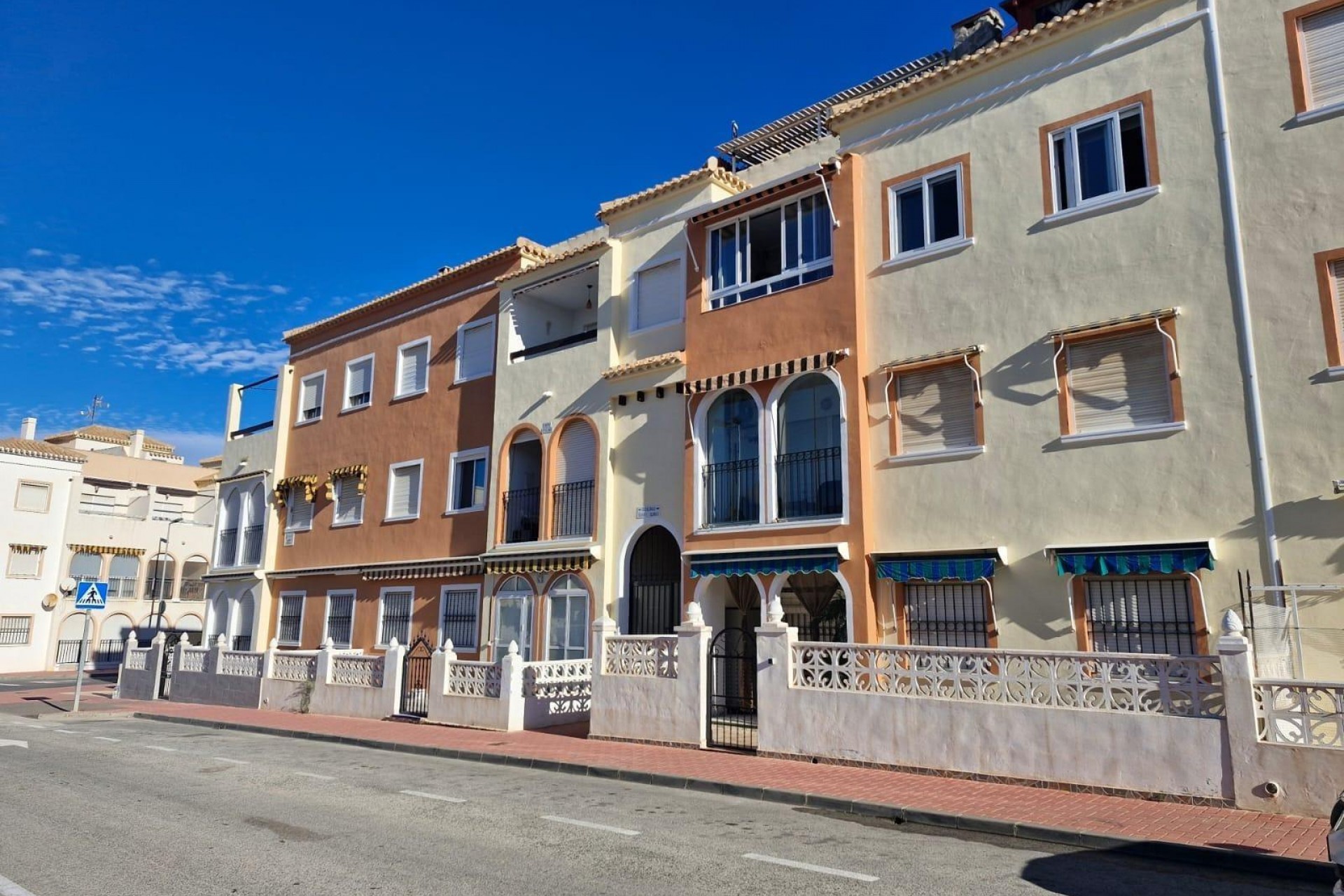 Reventa - Bungalow -
Torrevieja - Playa De Los Naufragos