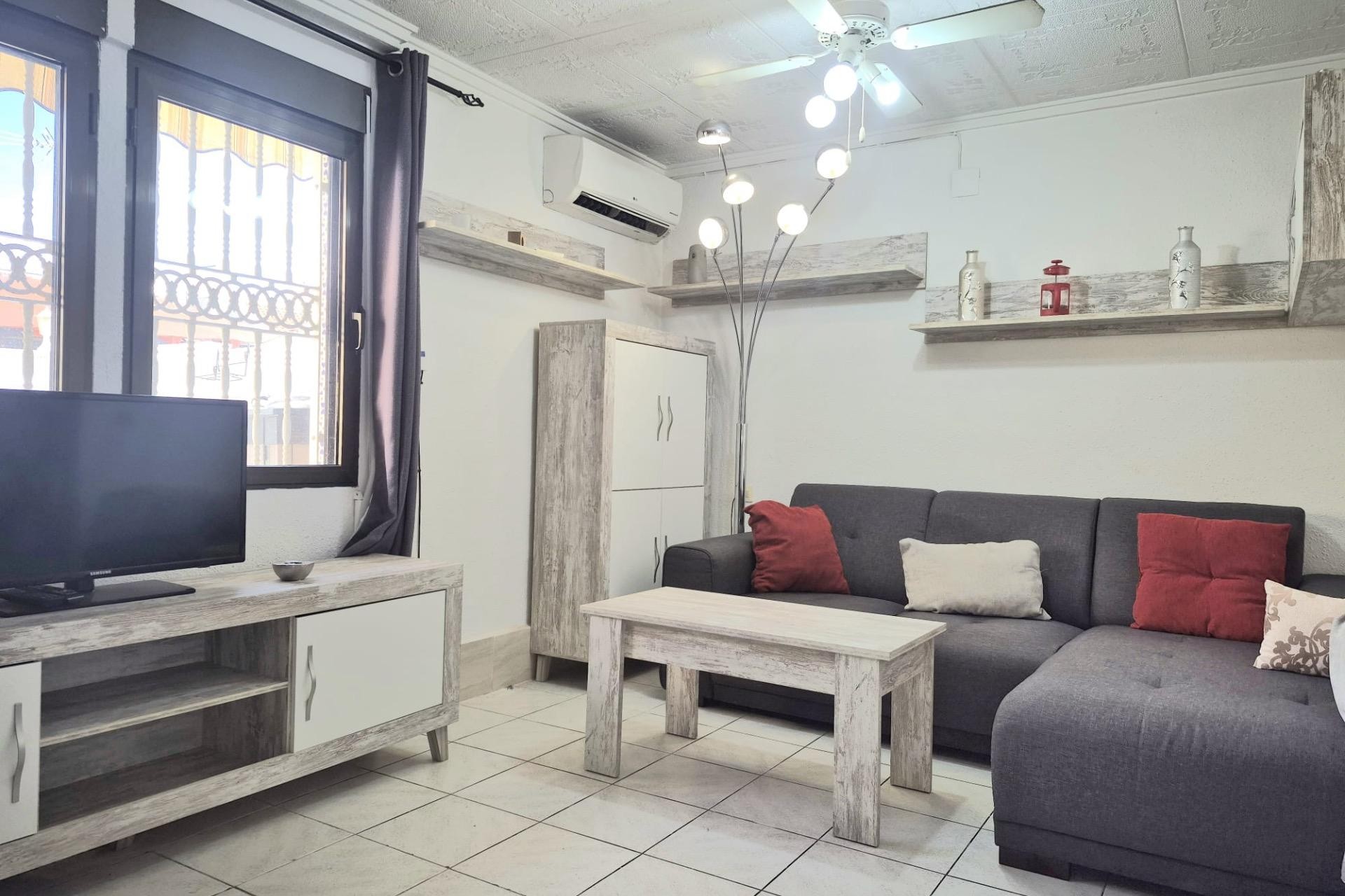 Reventa - Bungalow -
Torrevieja - Torretas