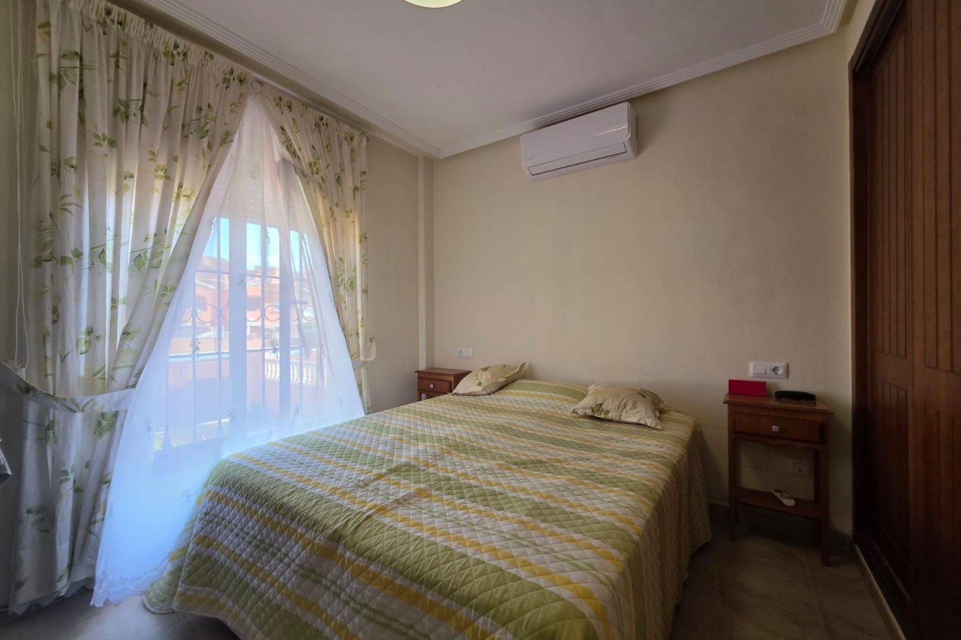 Reventa - Bungalow -
Torrevieja - Zona Los Frutales