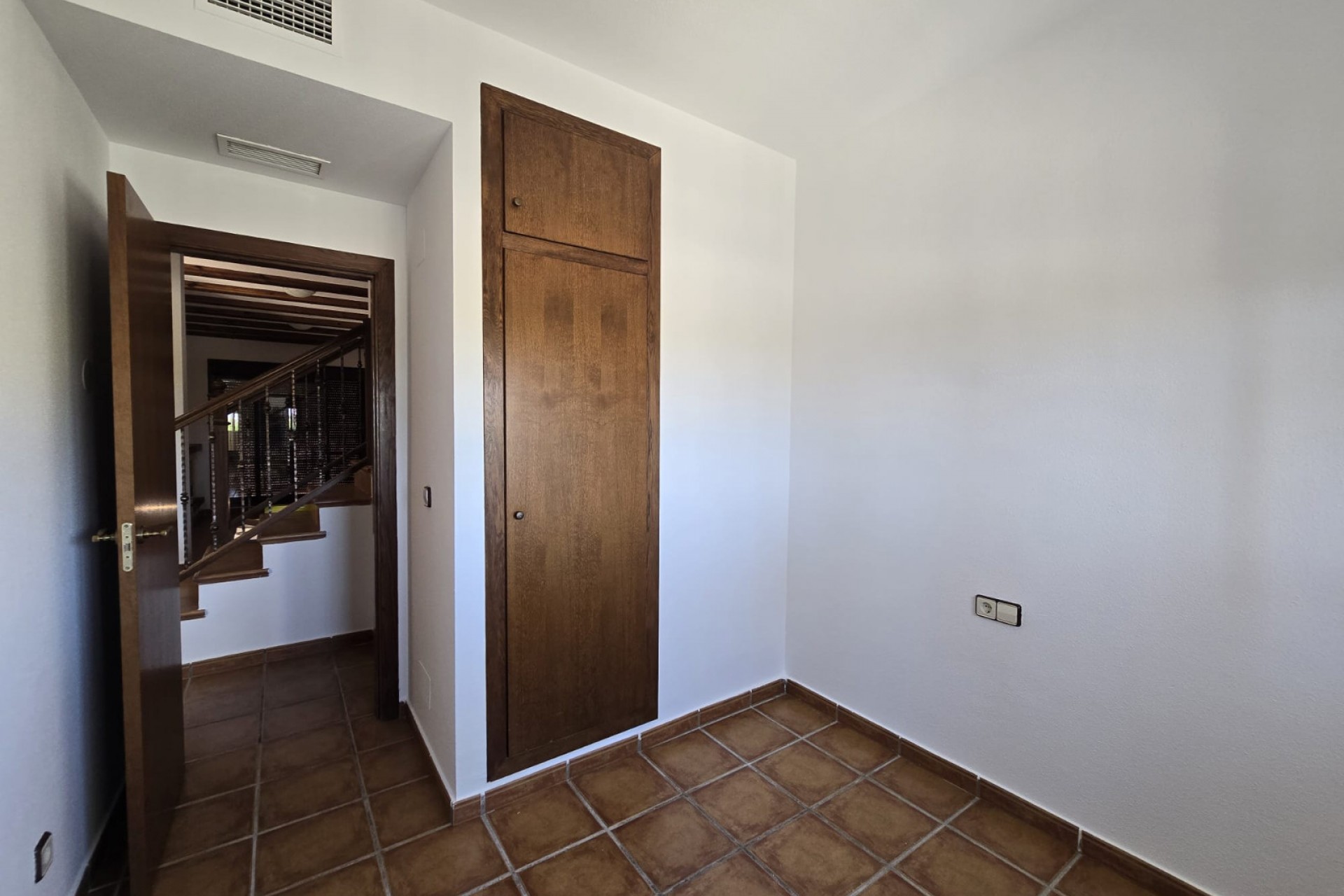 Reventa - Duplex -
Algorfa - Inland