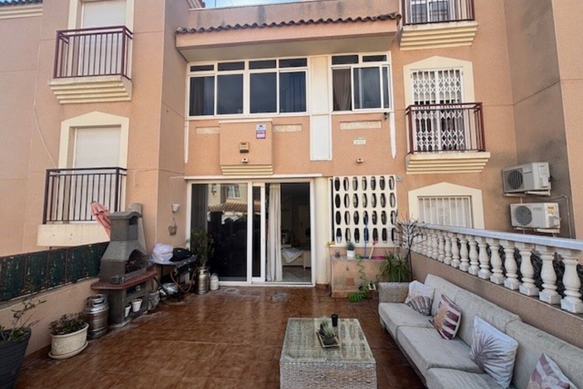 Reventa - Duplex -
La Florida - Inland