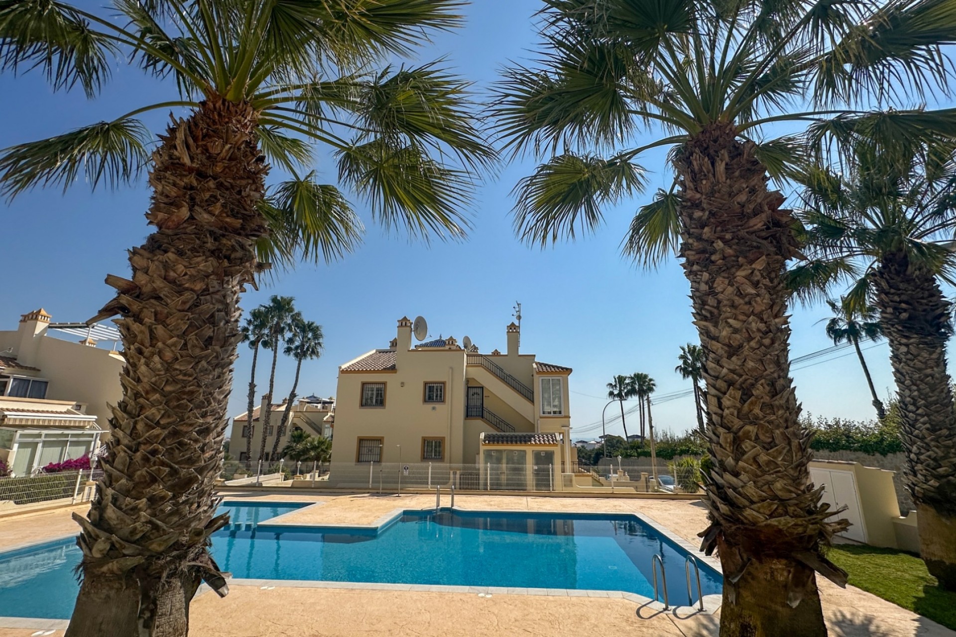 Reventa - Duplex -
Orihuela Costa - Costa Blanca