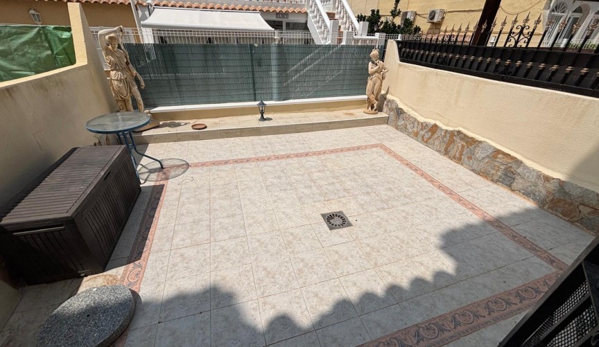Reventa - Duplex -
Orihuela Costa - Los Almendros-la Florida