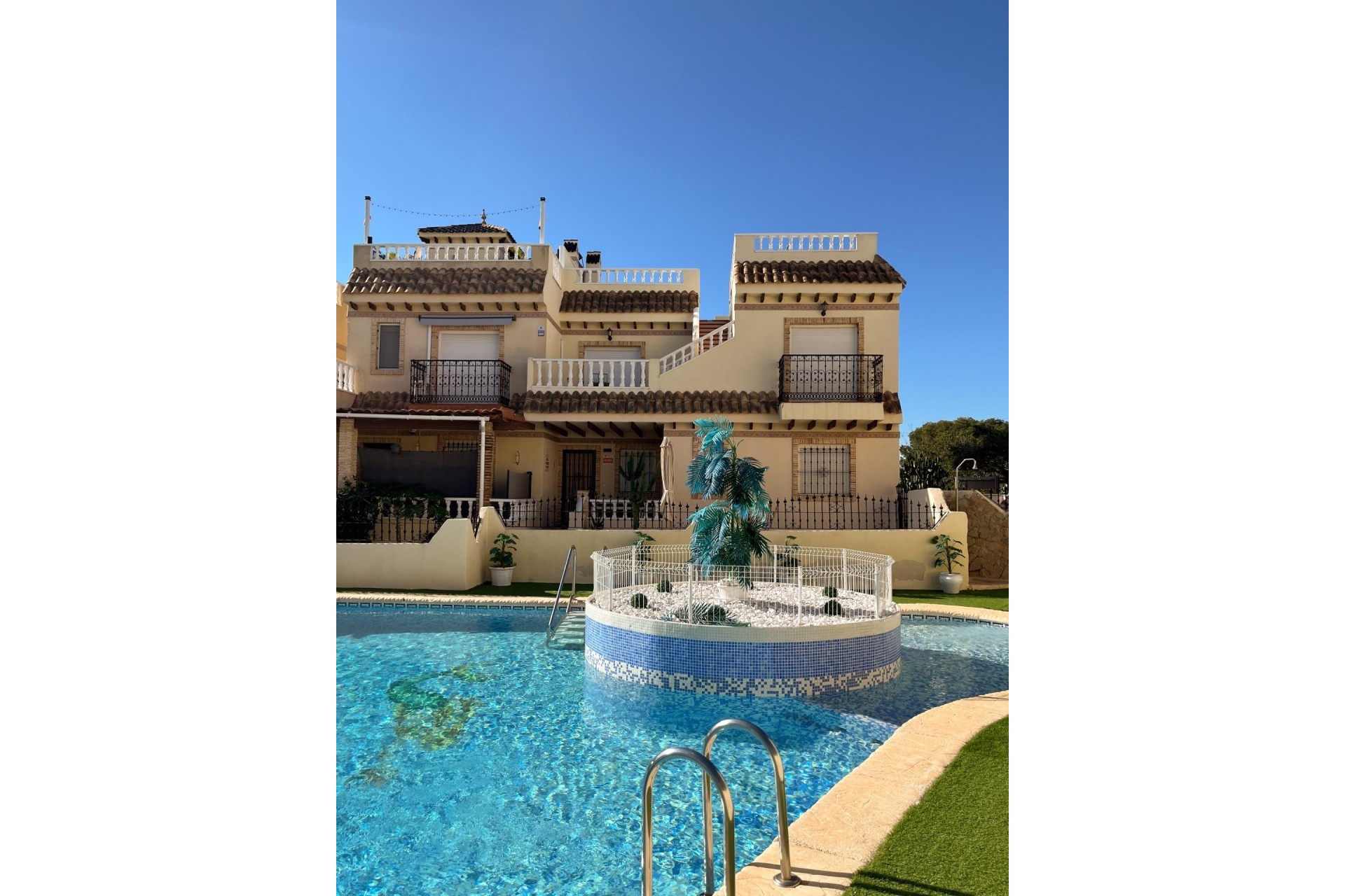 Reventa - Duplex -
Orihuela Costa - Los Almendros-la Florida