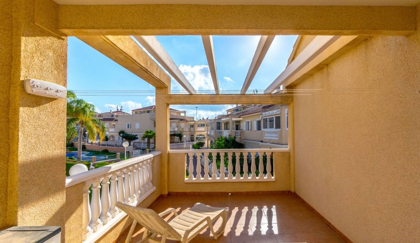 Reventa - Duplex -
Orihuela Costa - Playa Flamenca
