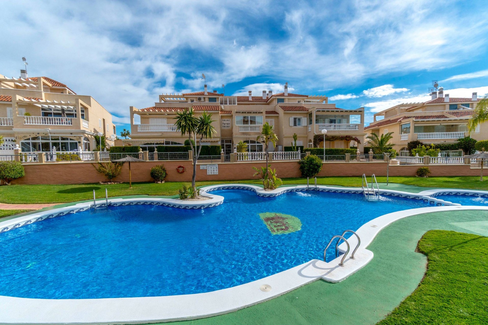 Reventa - Duplex -
Orihuela Costa - Playa Flamenca