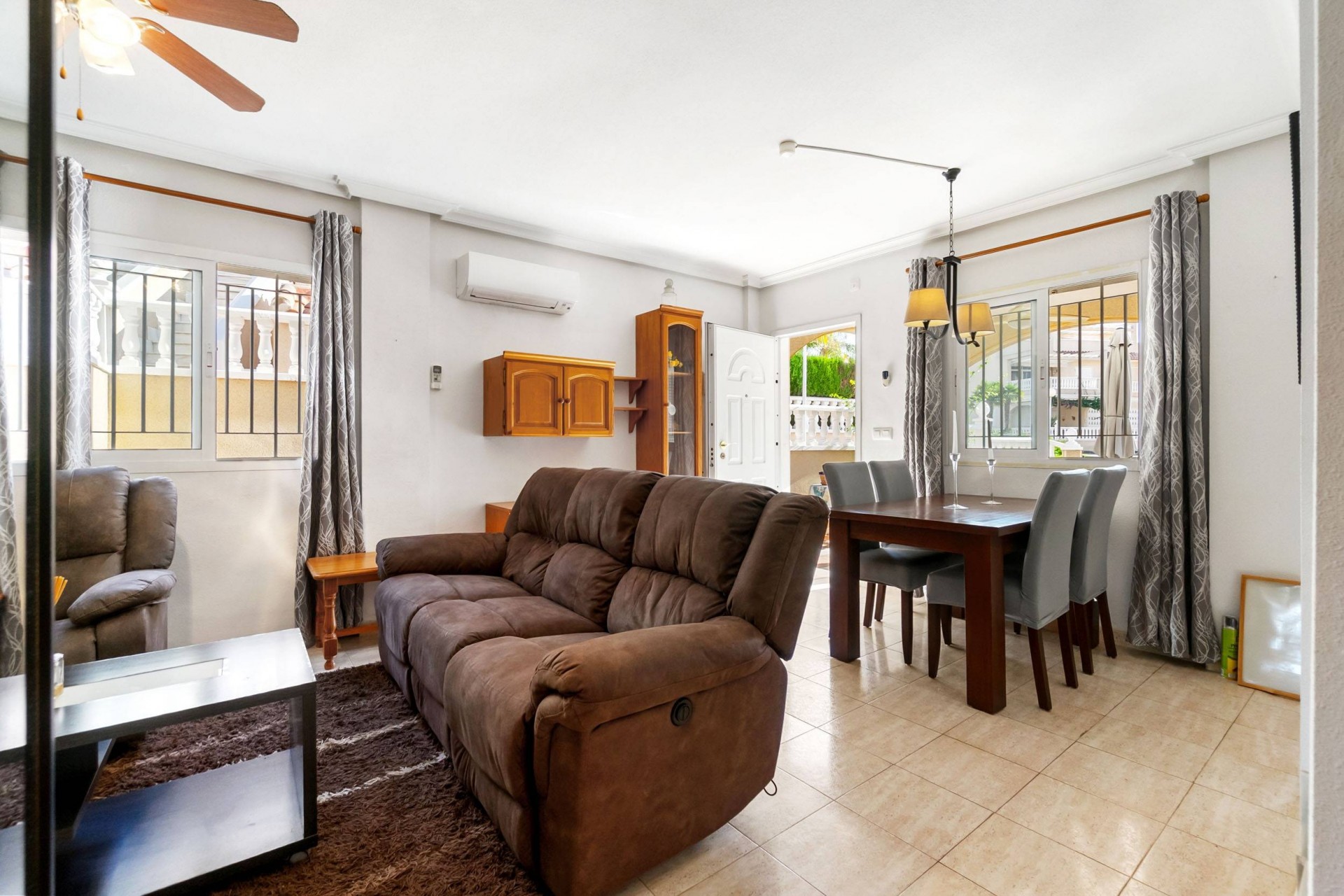 Reventa - Duplex -
Orihuela Costa - Playa Flamenca