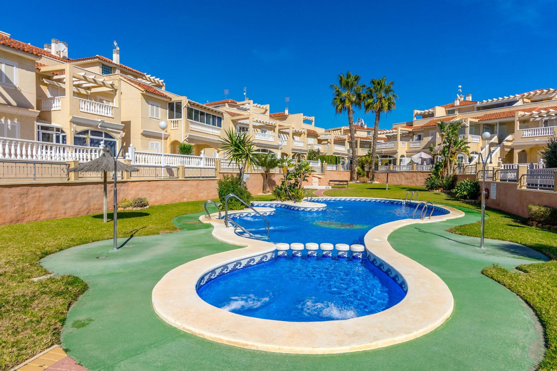 Reventa - Duplex -
Orihuela Costa - Playa Flamenca