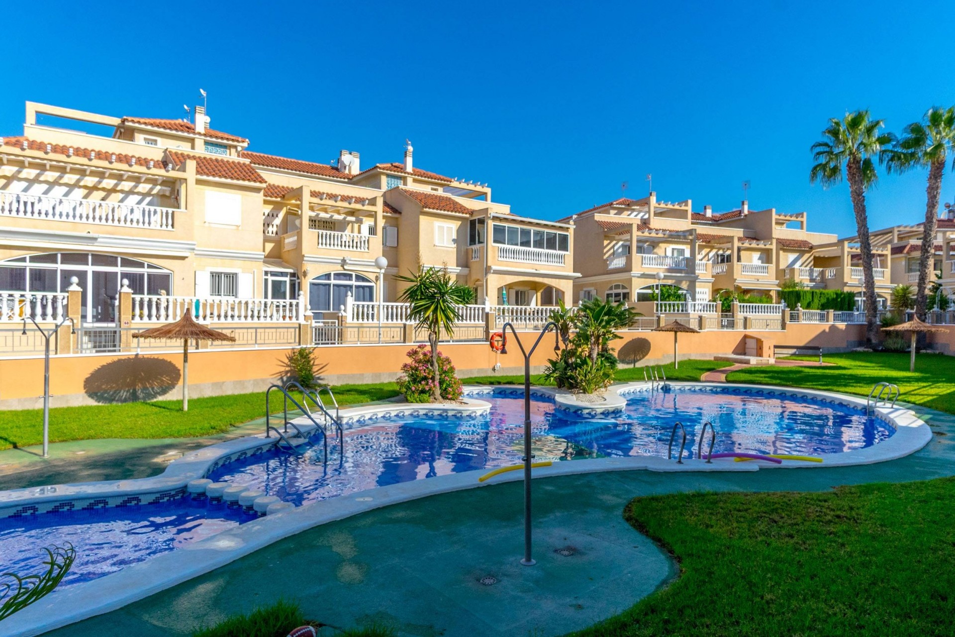 Reventa - Duplex -
Orihuela Costa - Playa Flamenca