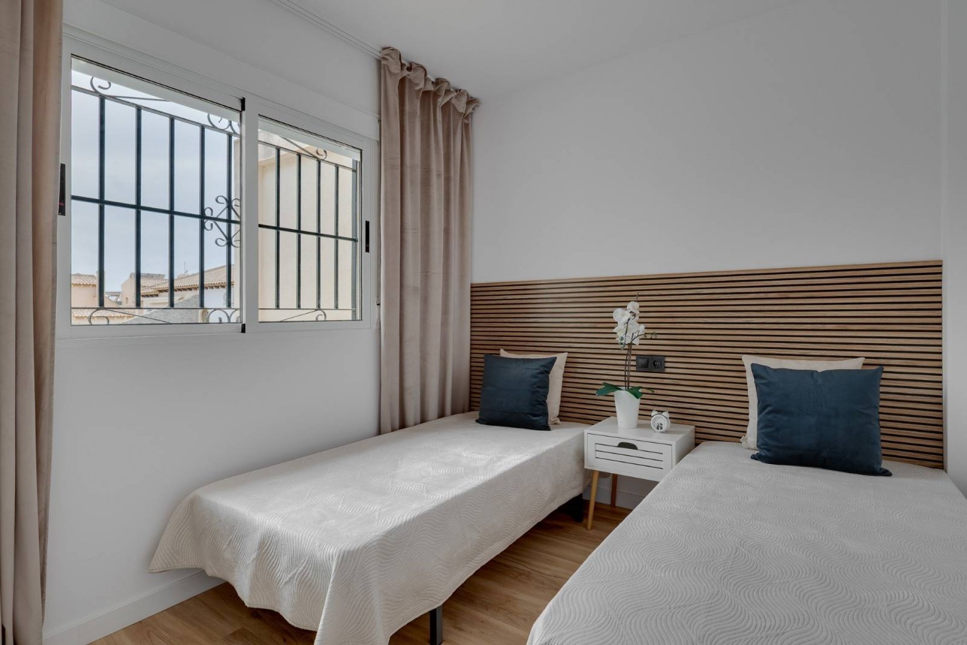 Reventa - Duplex -
Orihuela - Urbanización Perla Del Mar