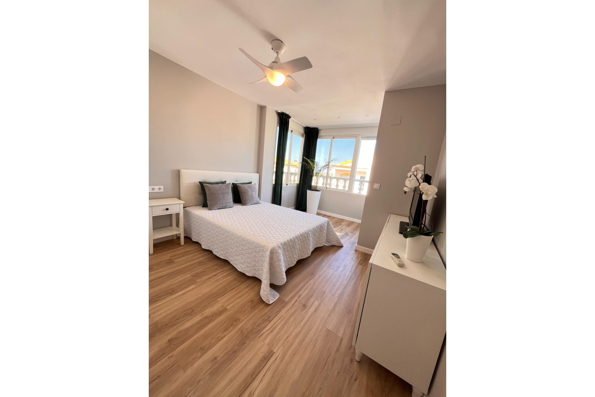 Reventa - Duplex -
Orihuela - Urbanización Perla Del Mar