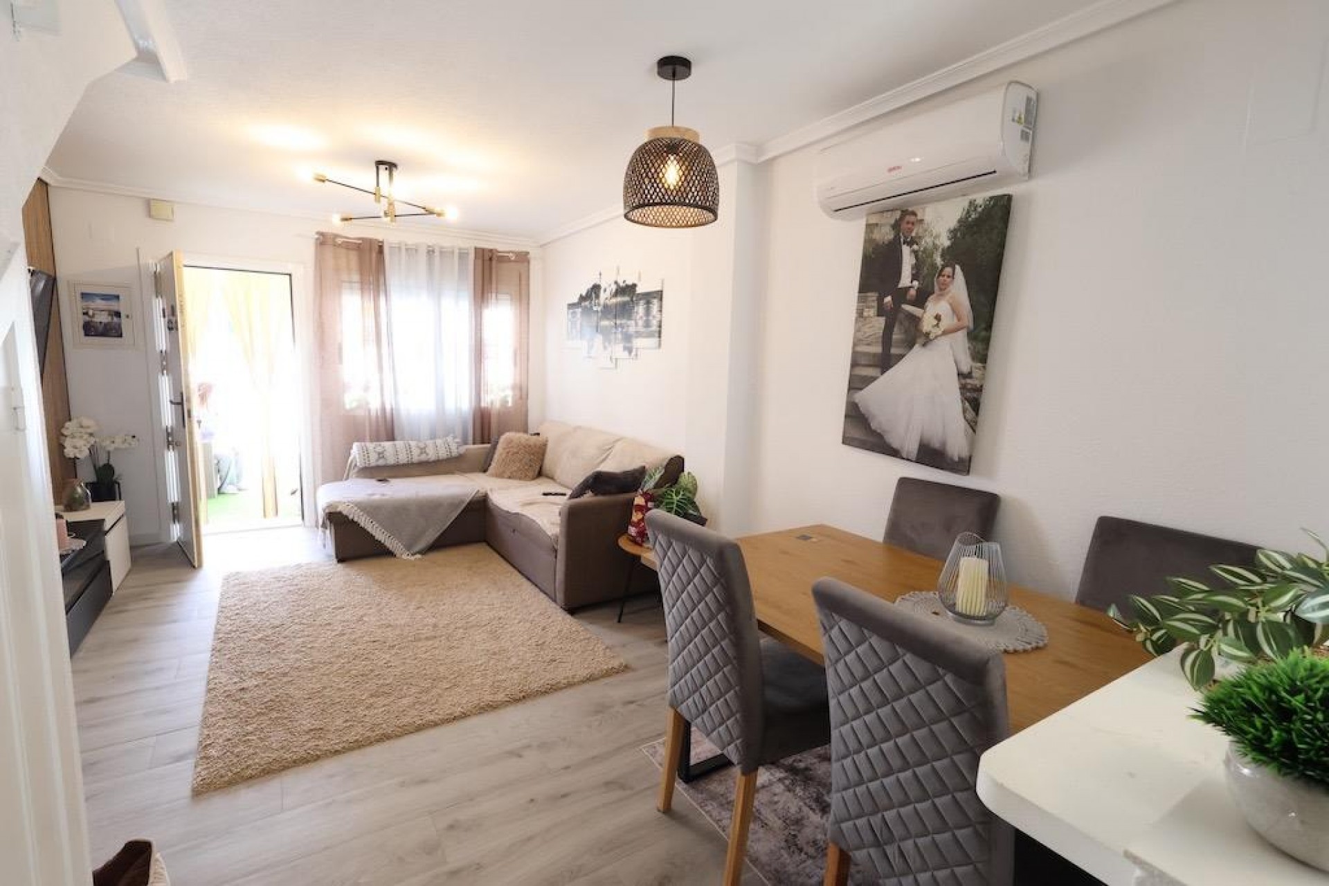 Reventa - Duplex -
Pilar de la Horadada - Costa Blanca