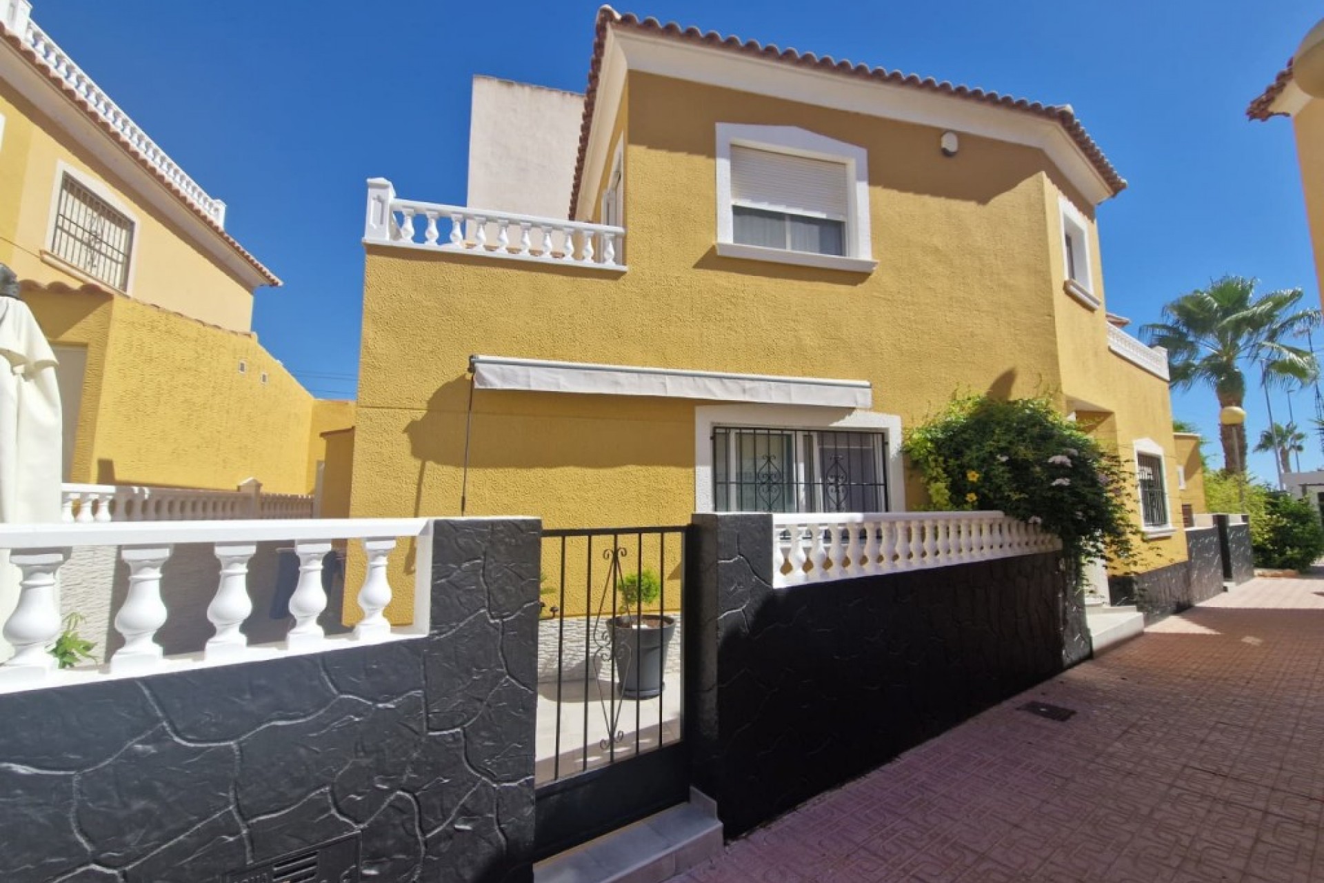Reventa - Duplex -
Playa Flamenca - Costa Blanca
