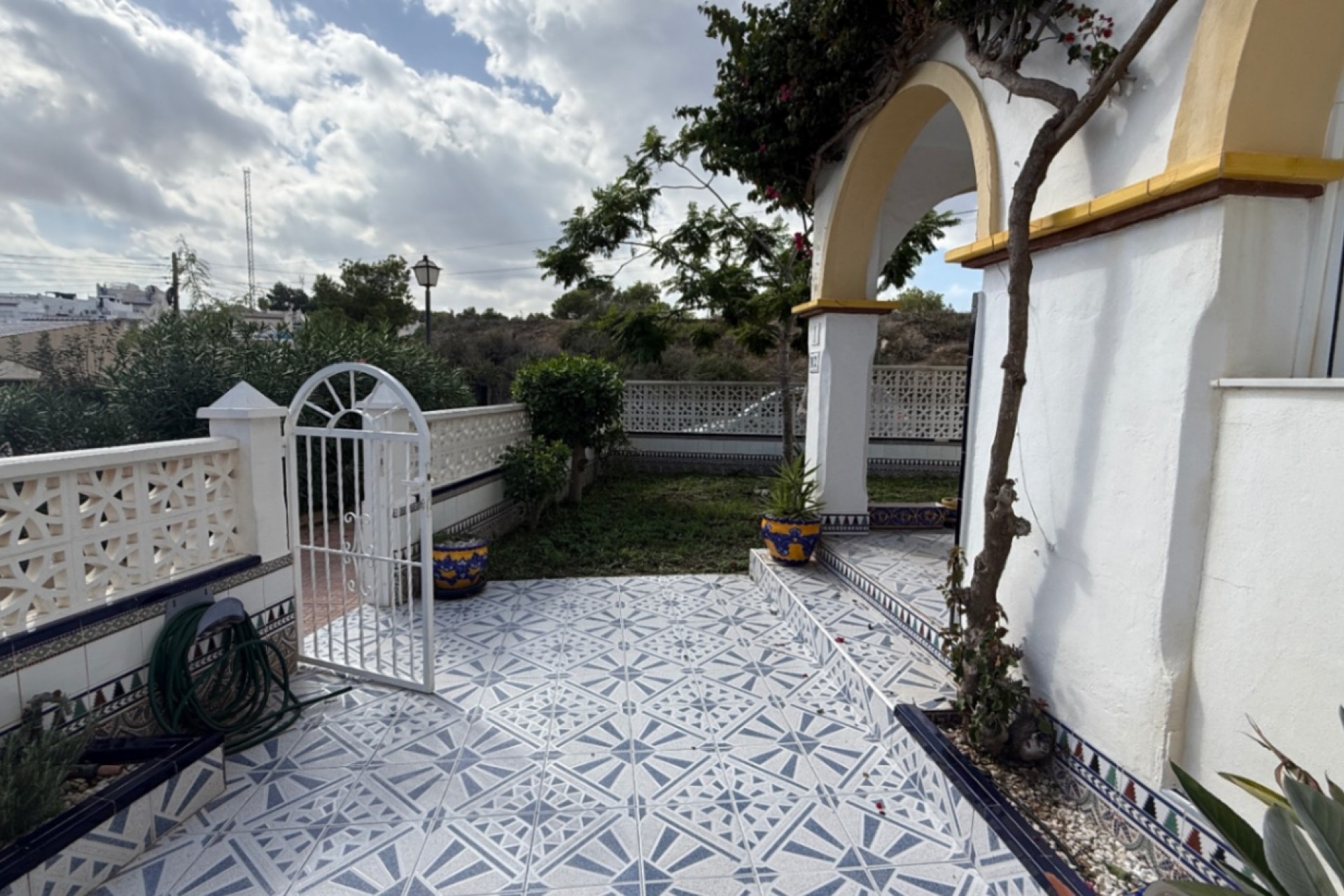 Reventa - Duplex -
San Miguel de Salinas - Inland