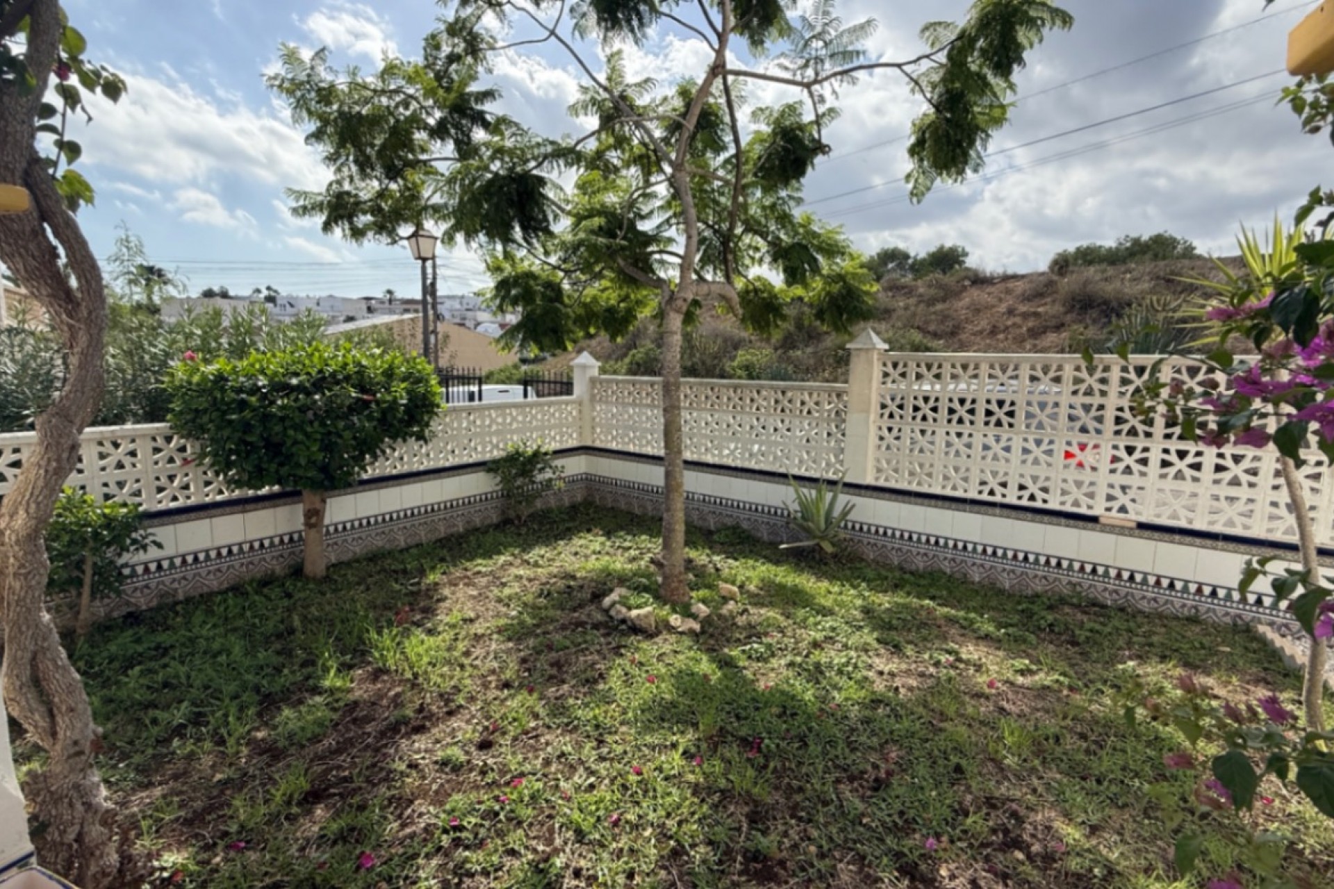 Reventa - Duplex -
San Miguel de Salinas - Inland