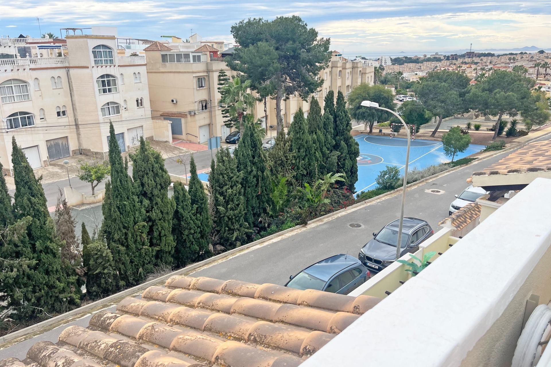 Reventa - Duplex -
San Miguel de Salinas - Las Filipinas