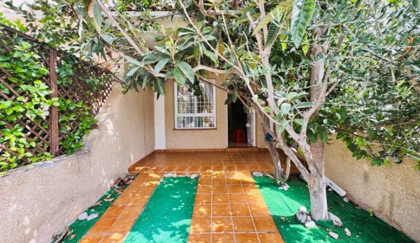 Reventa - Duplex -
Torrevieja - Costa Blanca