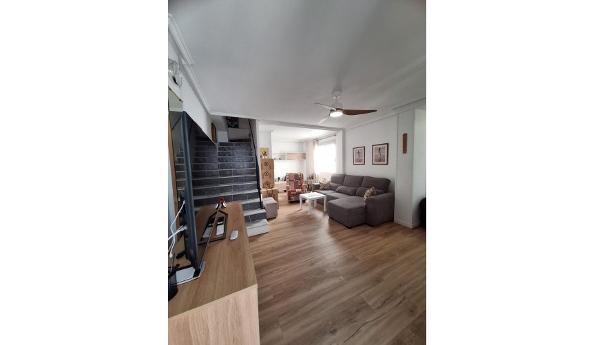 Reventa - Duplex -
Torrevieja - Habaneras