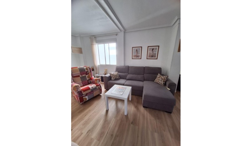 Reventa - Duplex -
Torrevieja - Habaneras