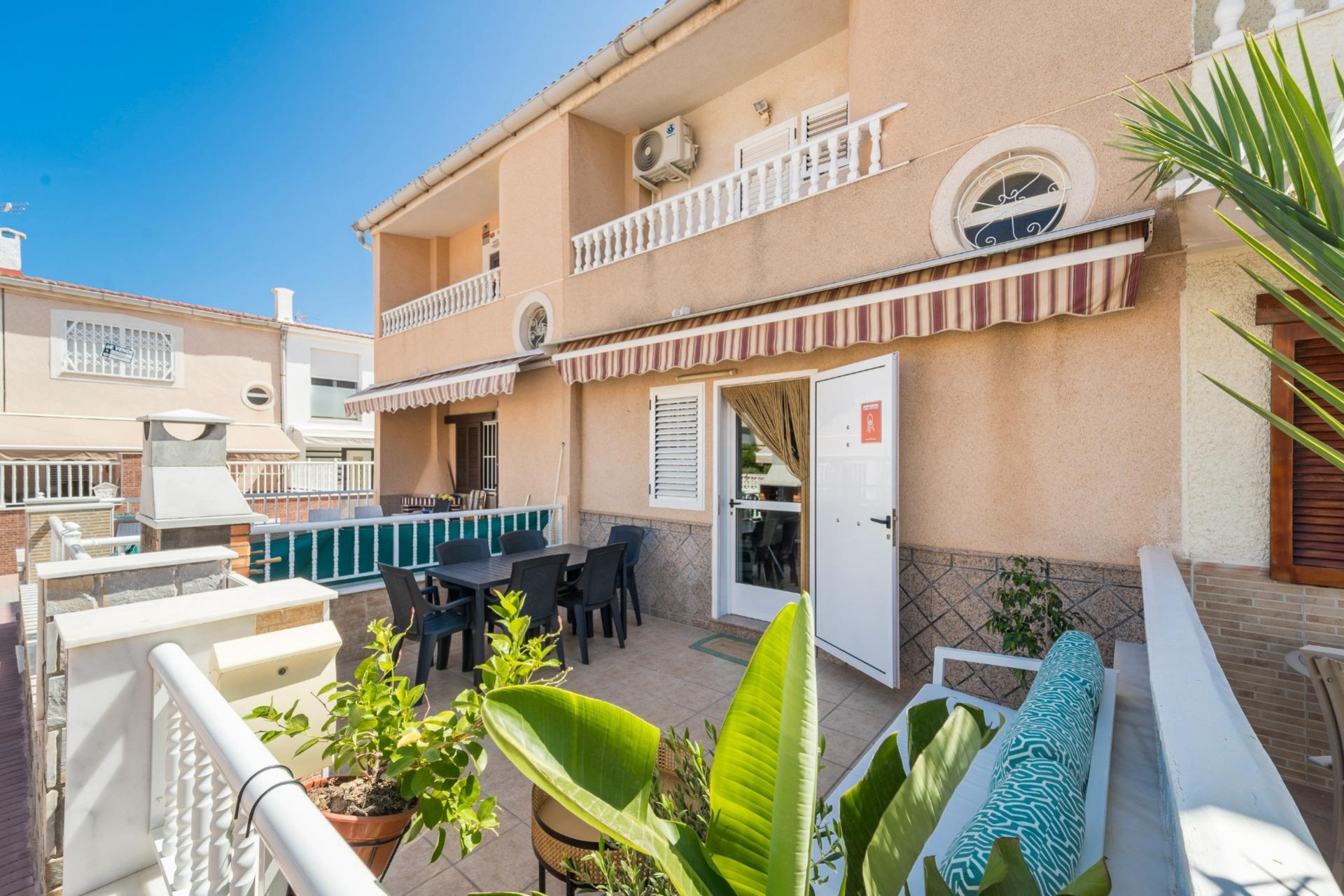 Reventa - Duplex -
Torrevieja - Playa De Los Naufragos