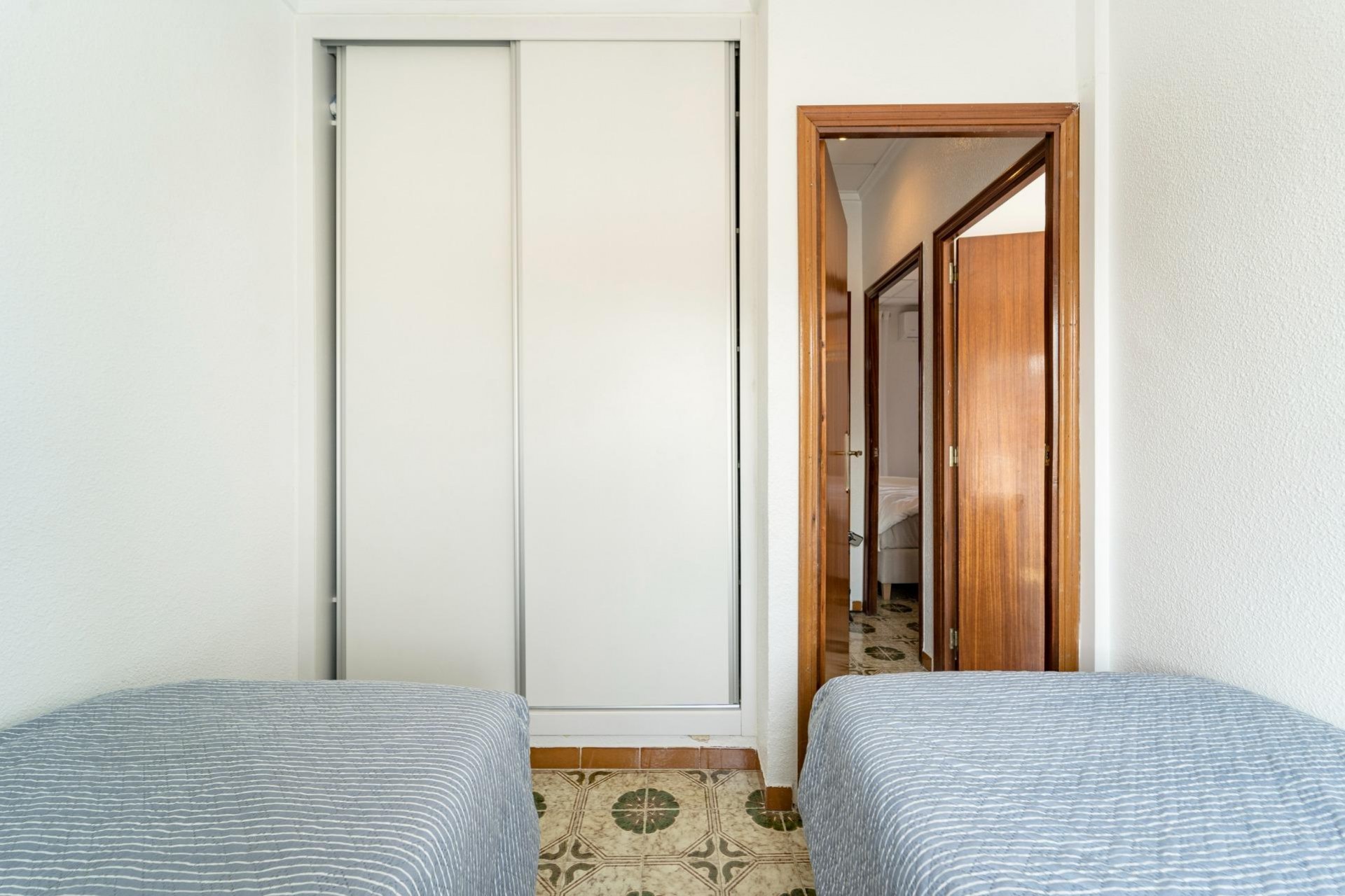 Reventa - Duplex -
Torrevieja - Playa De Los Naufragos