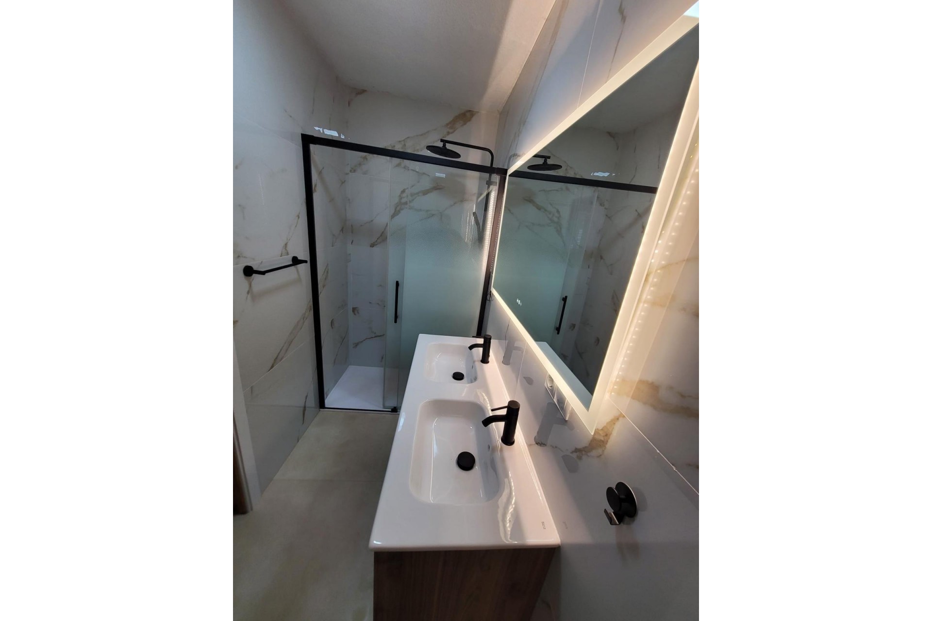 Reventa - Duplex -
Torrevieja - Playa De Los Naufragos