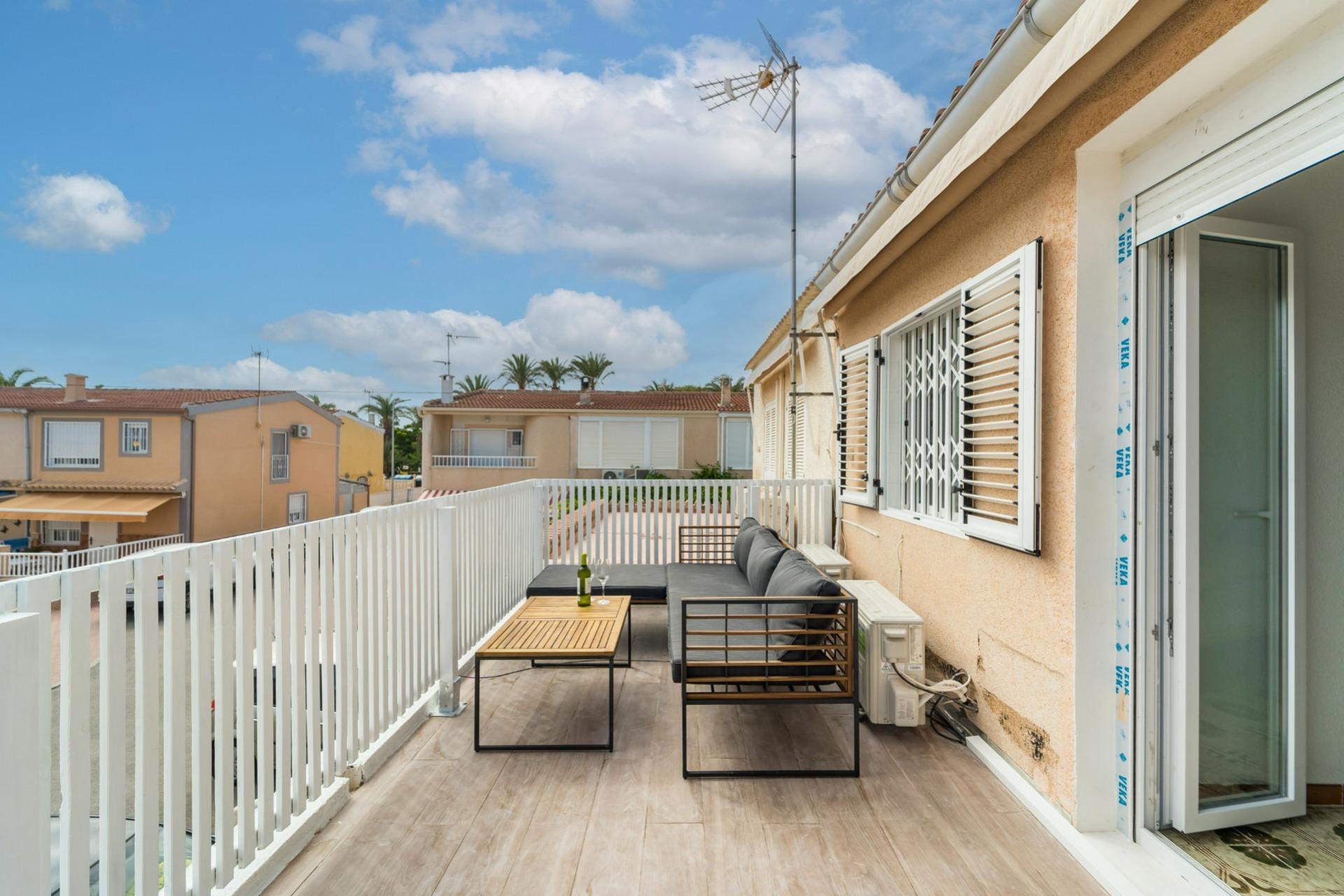 Reventa - Duplex -
Torrevieja - Playa De Los Naufragos