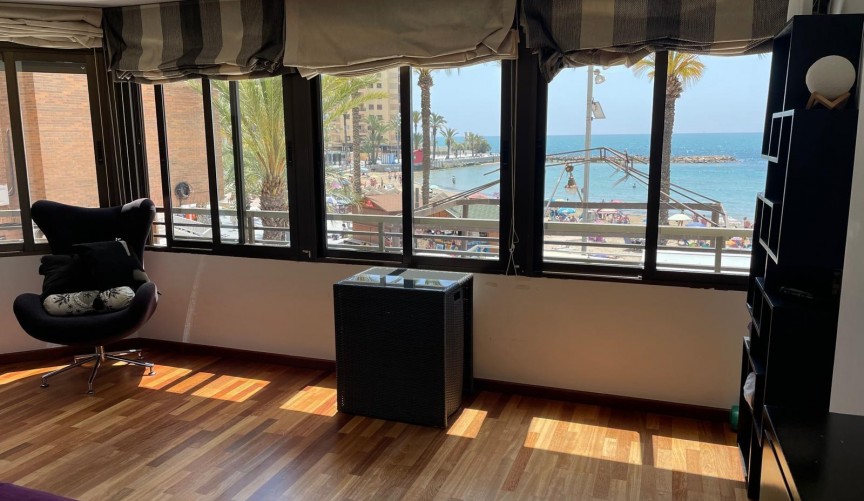 Reventa - Duplex -
Torrevieja - Playa del Cura