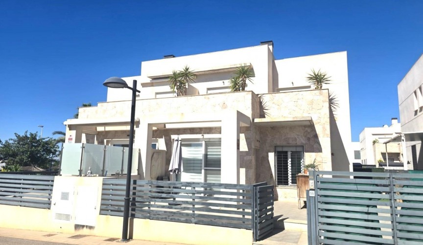 Reventa - Duplex -
Torrevieja - Sector 25