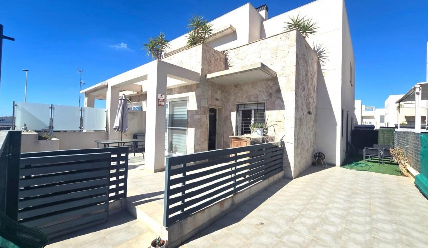 Reventa - Duplex -
Torrevieja - Sector 25