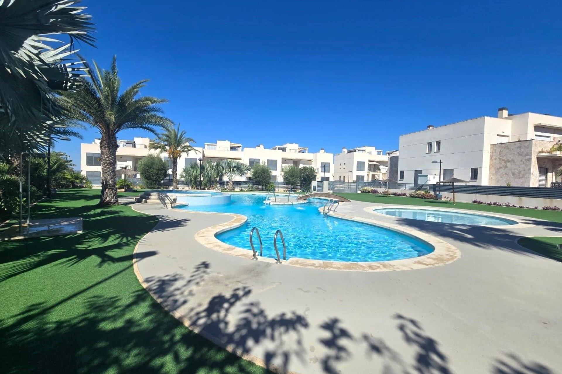 Reventa - Duplex -
Torrevieja - Sector 25