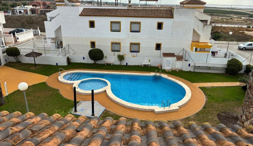 Reventa - Penthouse Penthouse -
Vistabella Golf Entre Naranjos - Costa Blanca
