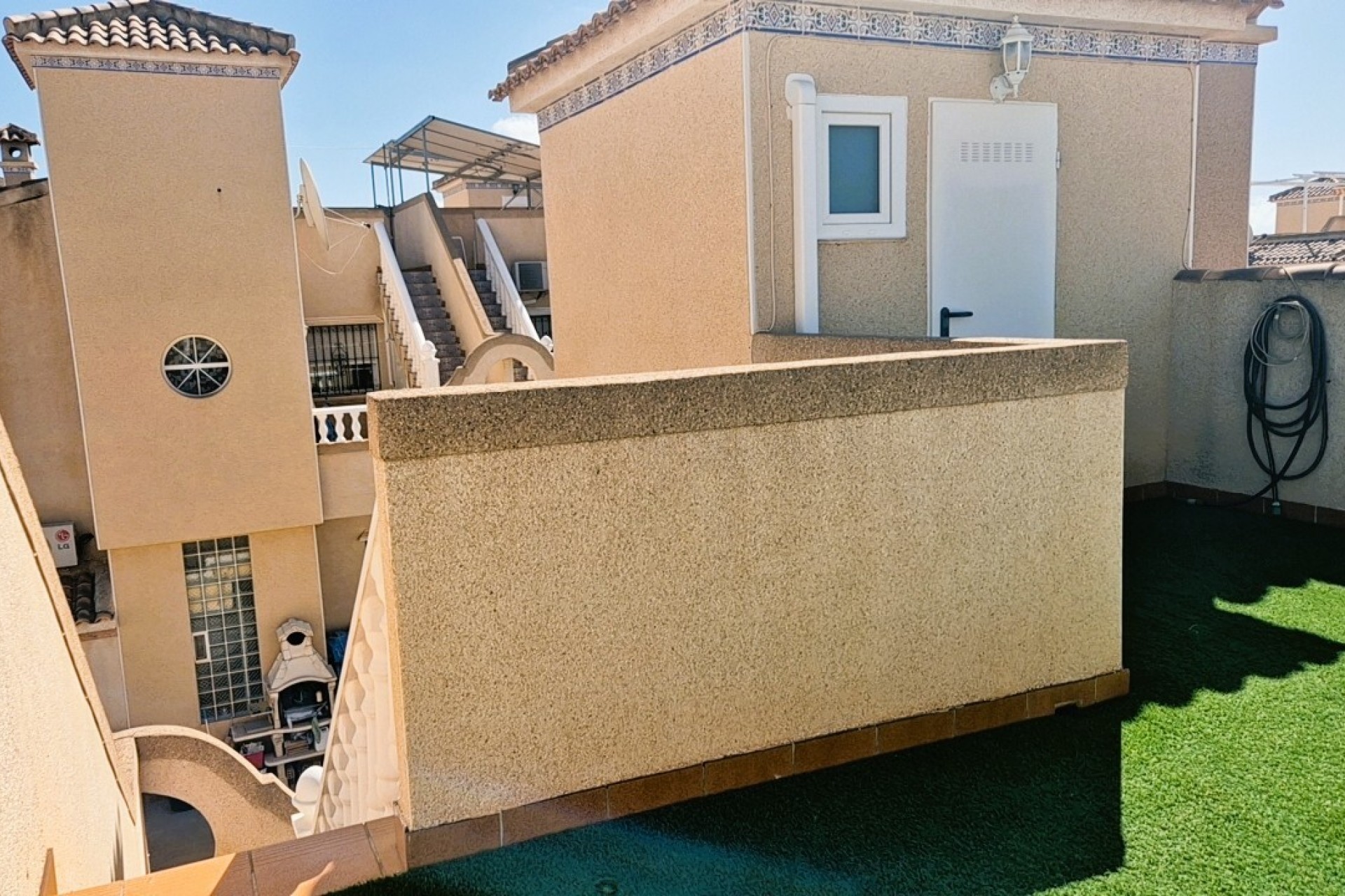 Reventa - Quad House -
El Galan - Inland