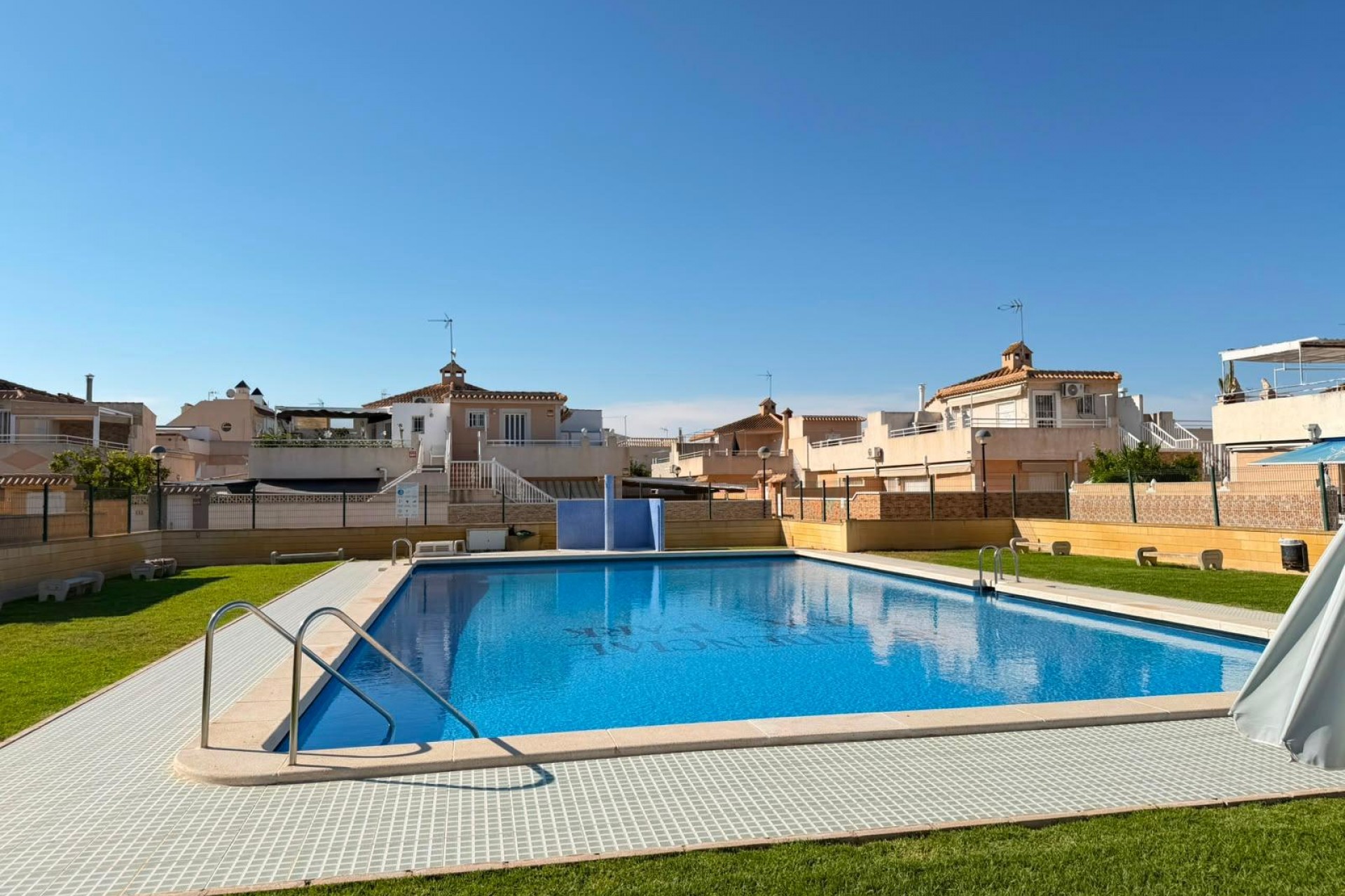 Reventa - Quad House -
Torrevieja - Carrefour