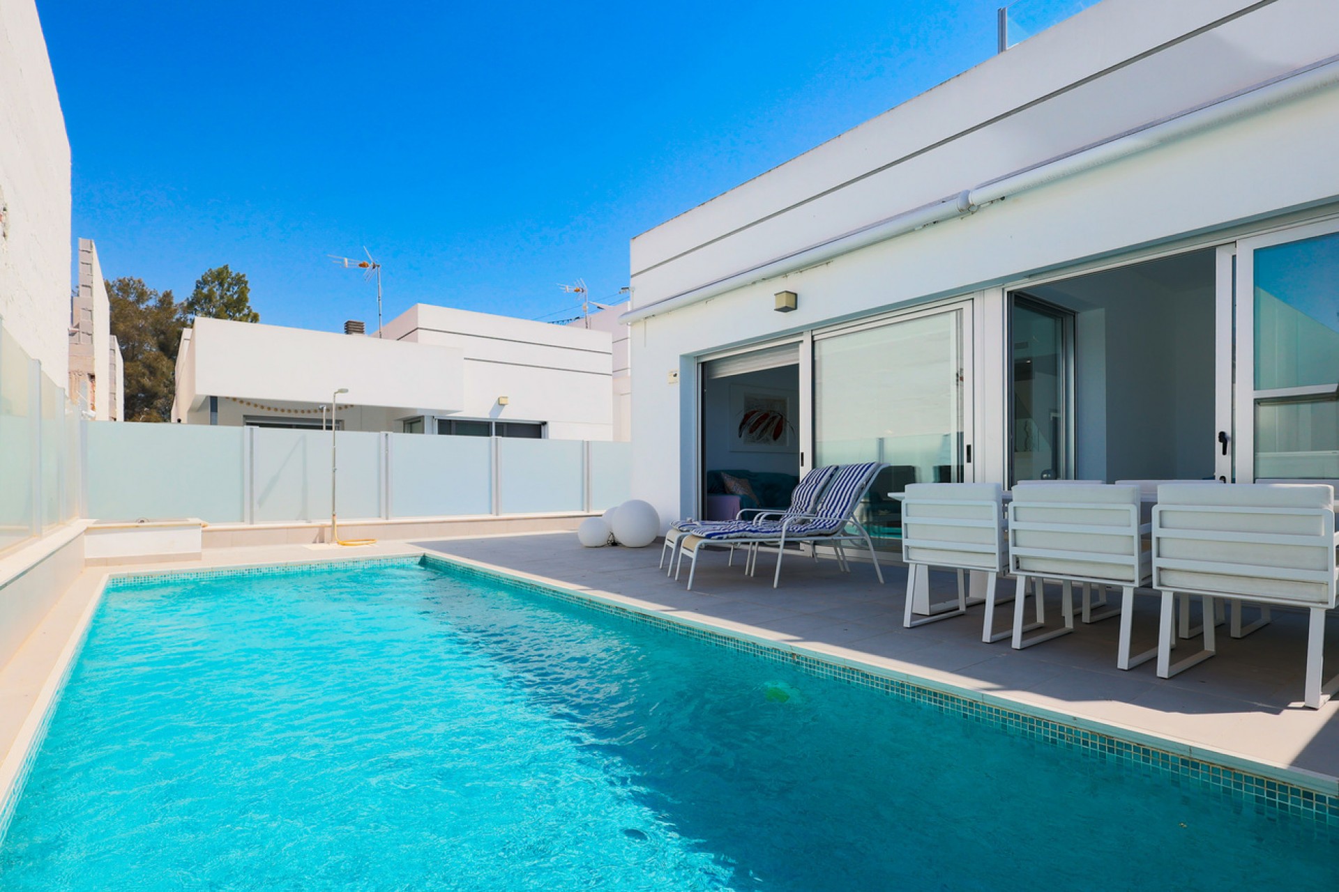 Reventa - Semi Detached -
Dolores - Costa Blanca