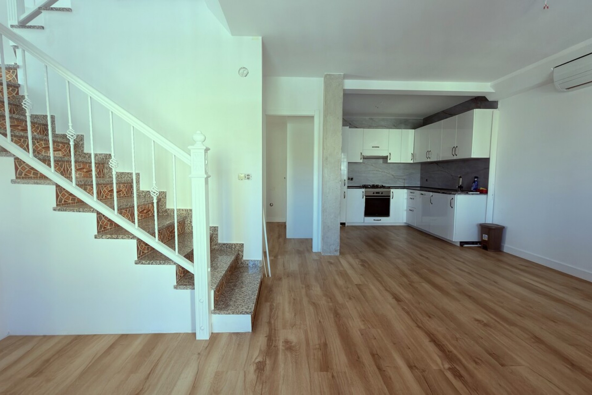 Reventa - Semi Detached -
El Galan - Inland
