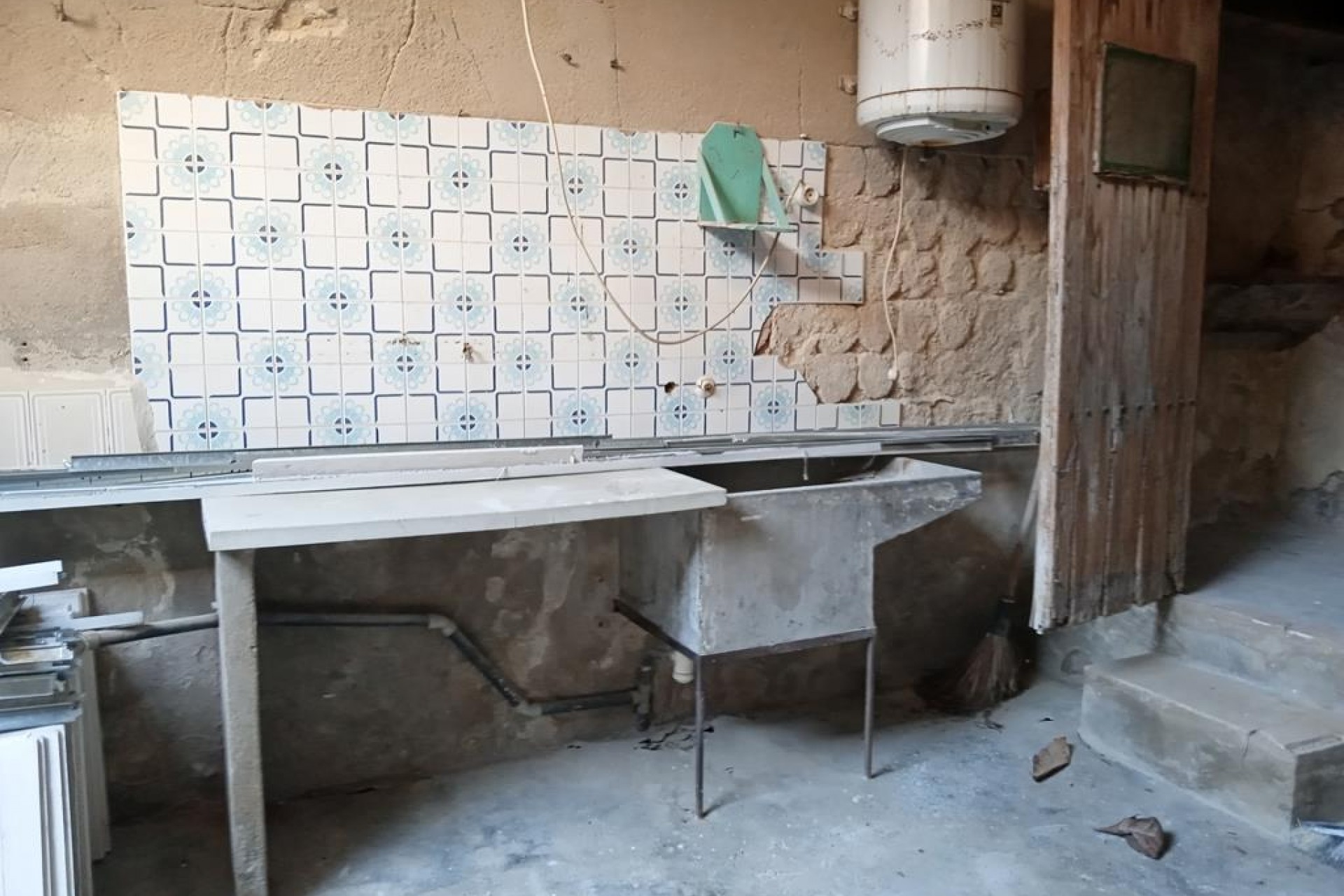Reventa - Semi Detached -
HurchIllo - PUEBLO CENTRO