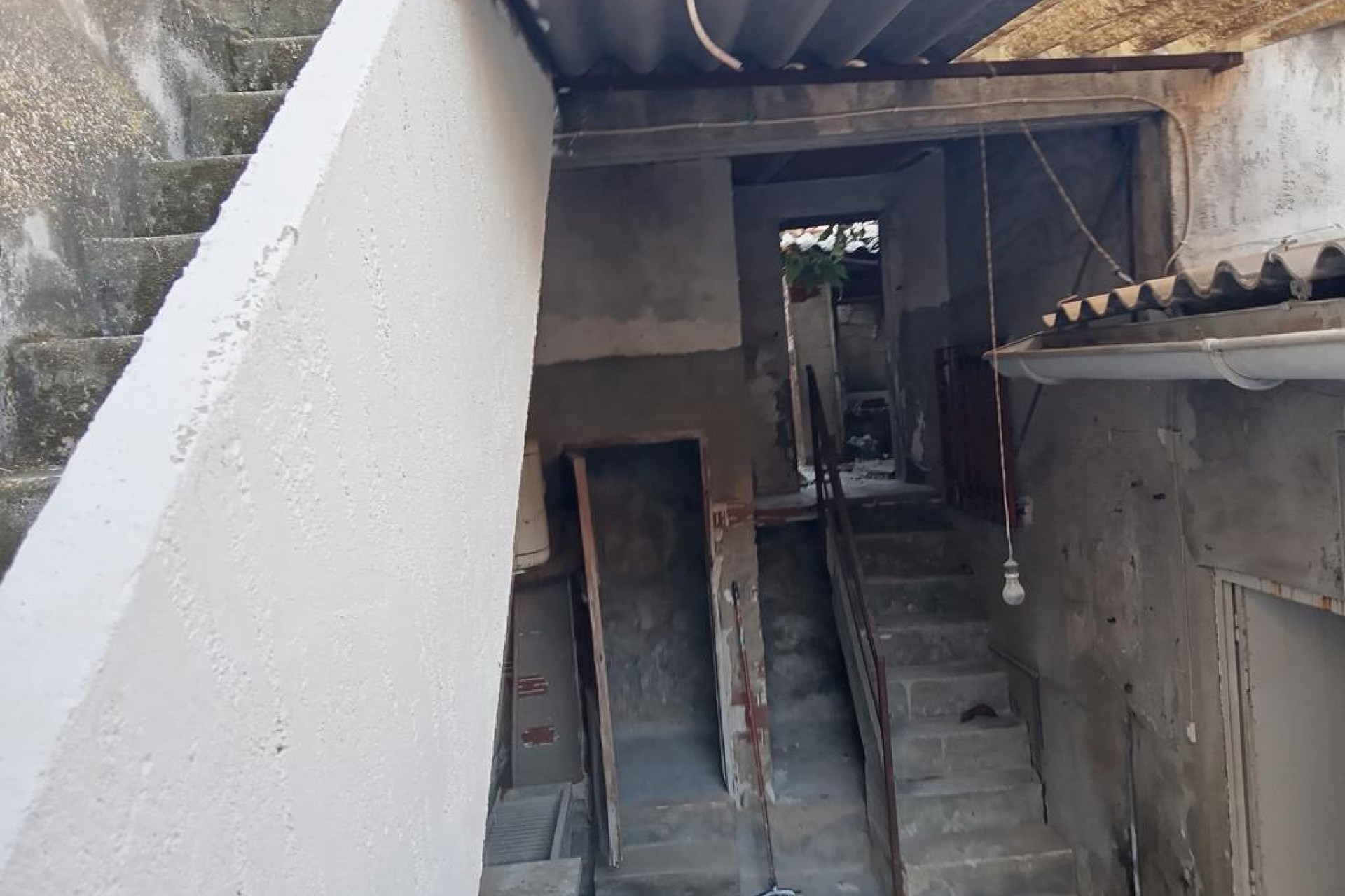 Reventa - Semi Detached -
HurchIllo - PUEBLO CENTRO
