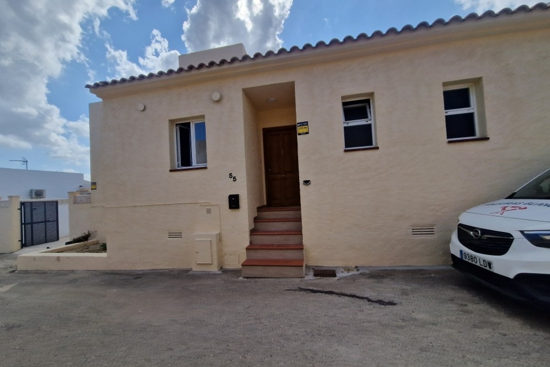 Reventa - Semi Detached -
La Nucía - Costa Blanca