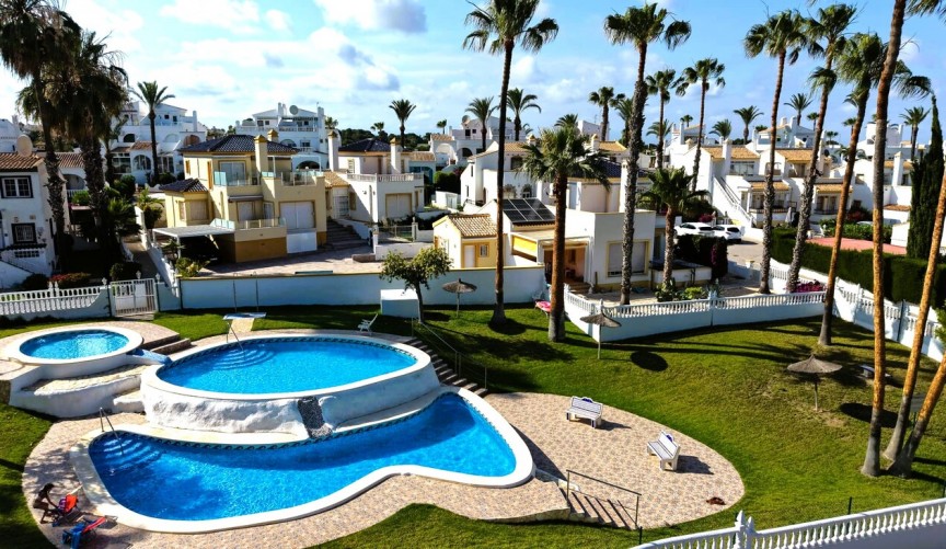 Reventa - Semi Detached -
Los Dolses - Inland
