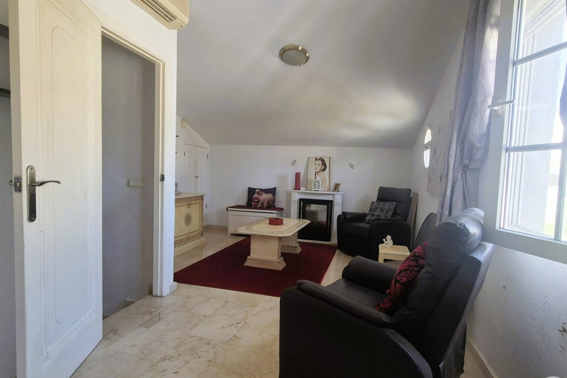 Reventa - Semi Detached -
Los Dolses - Inland