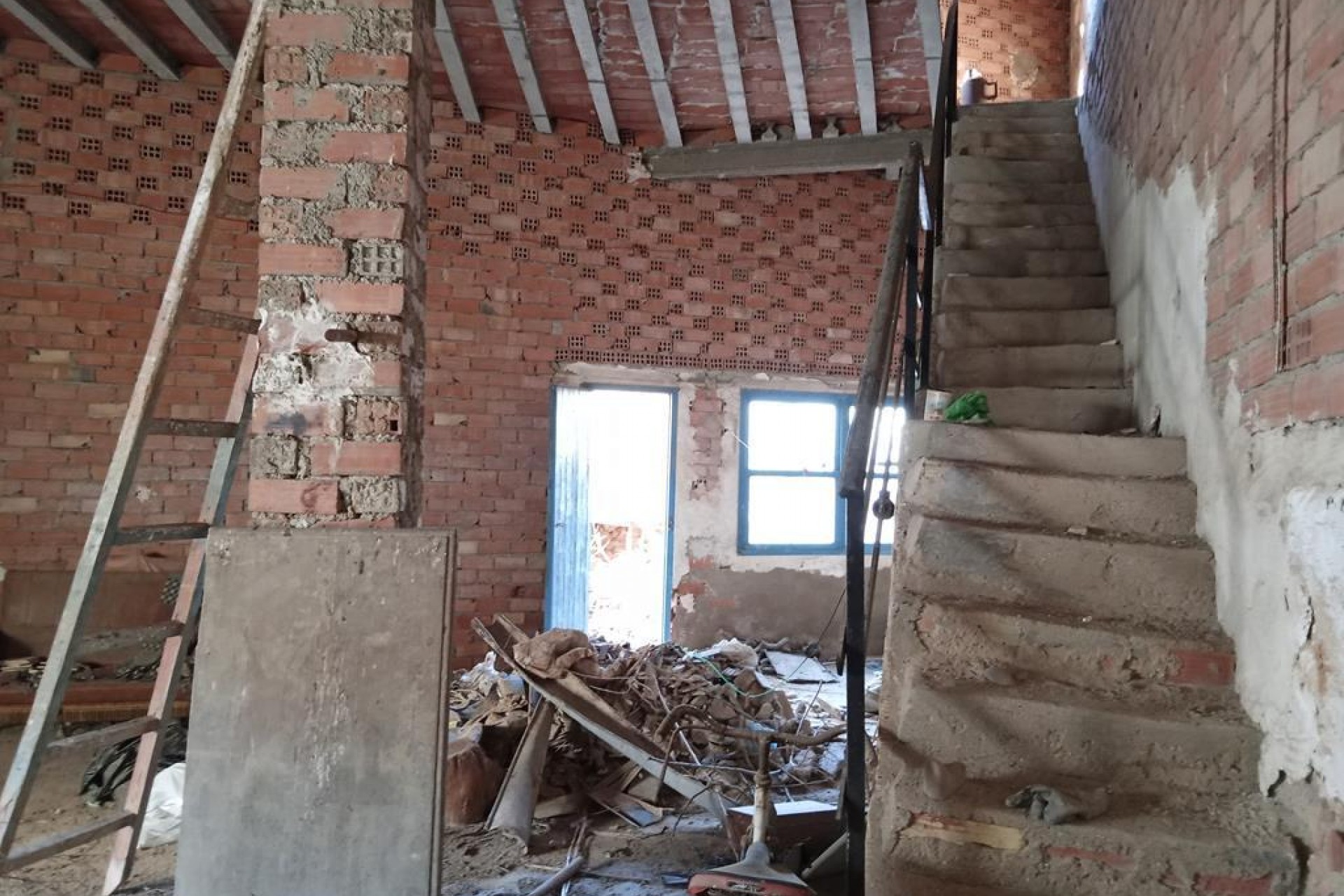 Reventa - Semi Detached -
Los Montesinos