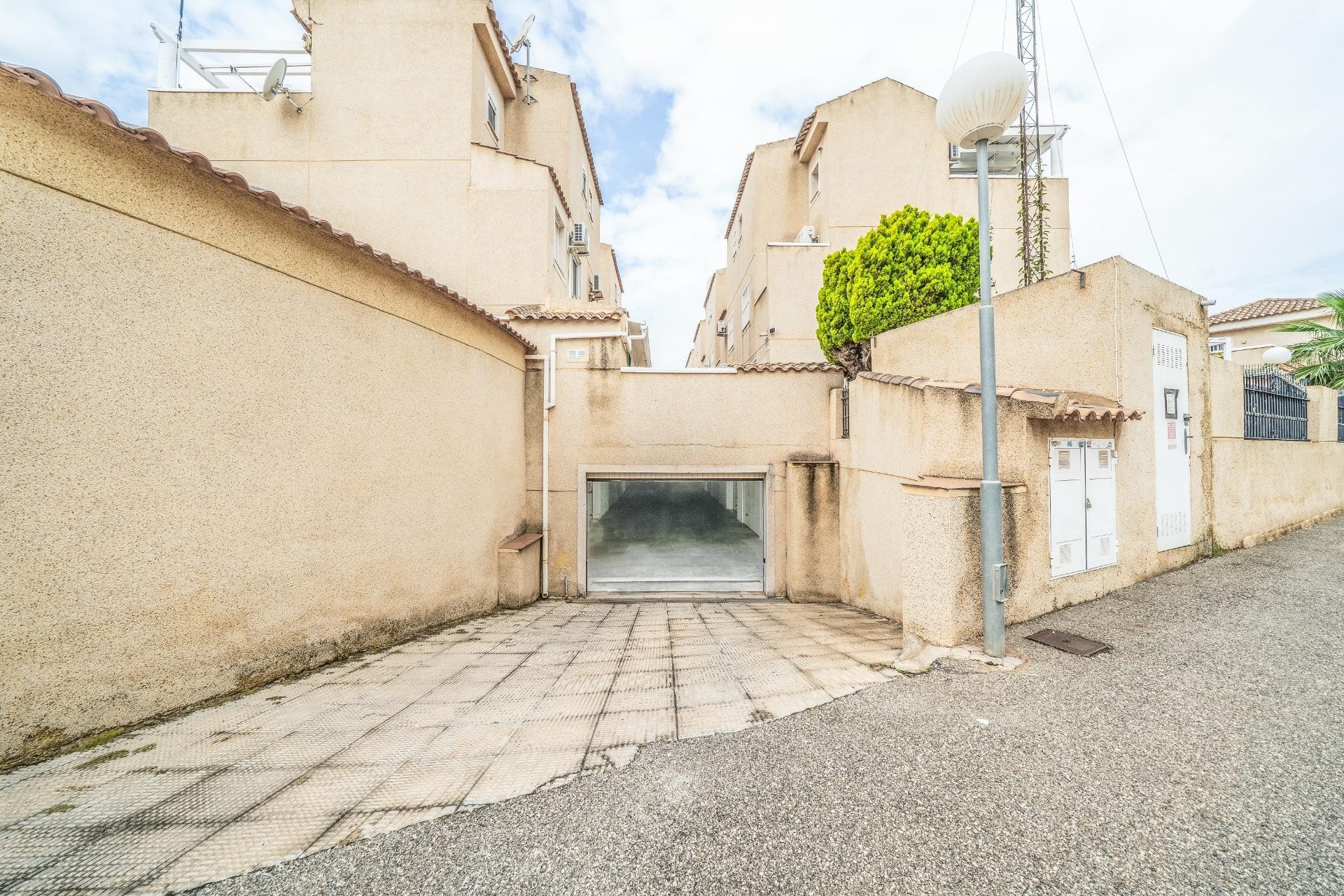 Reventa - Semi Detached -
Orihuela Costa - Los Almendros-la Florida