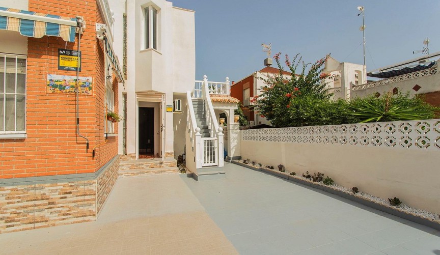 Reventa - Semi Detached -
Orihuela - Urbanización Perla Del Mar