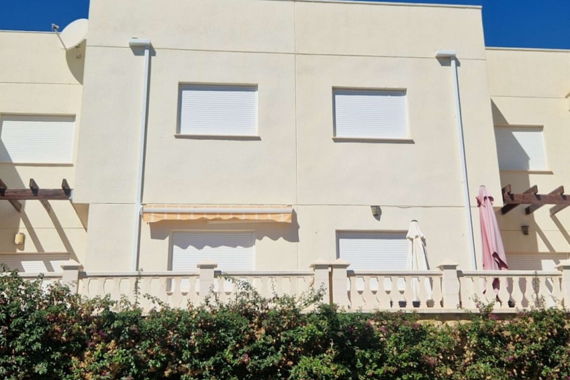 Reventa - Semi Detached -
Relleu - Inland