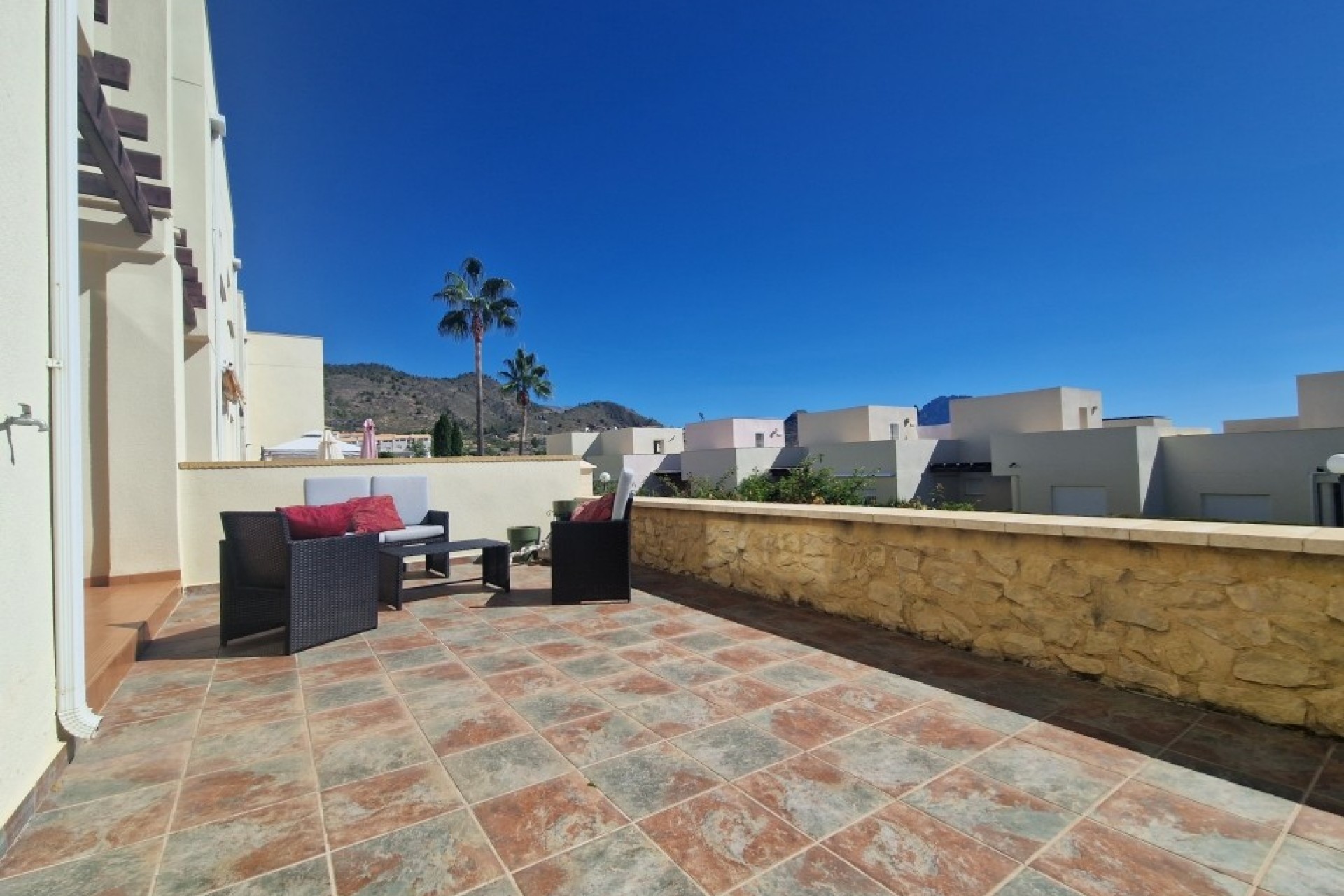 Reventa - Semi Detached -
Relleu - Inland